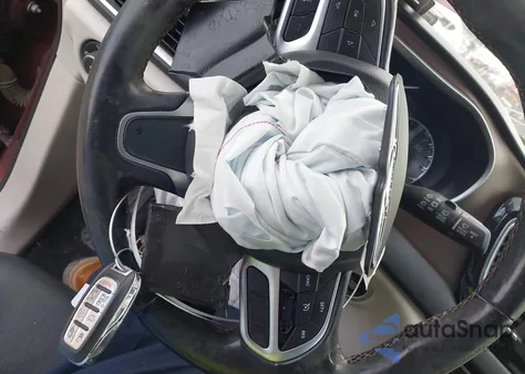 2019 Chrysler Pacifica Touring L z USA, uszkodzony, nr VIN 2C4RC1BG6KR625932